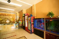 Yining Zhangzhou Business Hotel