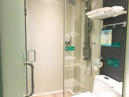 Yangchun Xinyue Hotel Отели рядом с достопримечательностью «Chunwan Scenic Area»