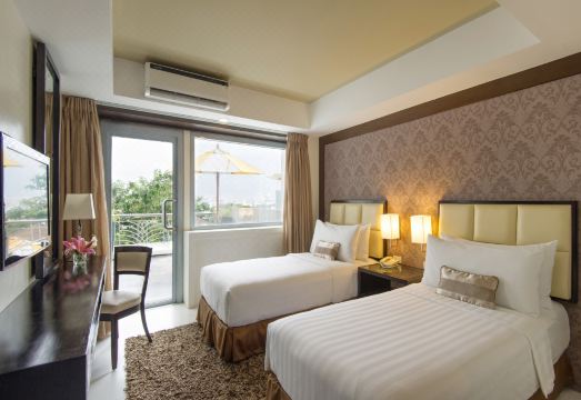 4. 퀘스트 호텔 세..