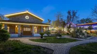 Laozhoujia Lianwenhua Garden Resort Hotels in Yangshan Ecological Peach Resort