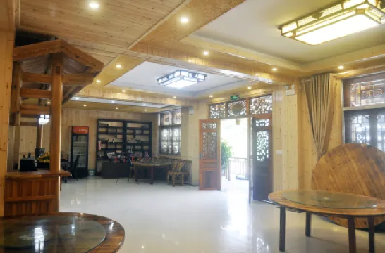 Zhangjiajie Shanshuiyuan Chinese Inn Отели рядом с достопримечательностью «Tianbofu»