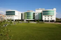 Cevahir Hotel Istanbul Asia Отели рядом со станцией Maltepe Railway Station