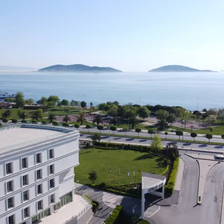 Cevahir Hotel Istanbul Asia Отели рядом с достопримечательностью «Торговый центр Maltepe Park»