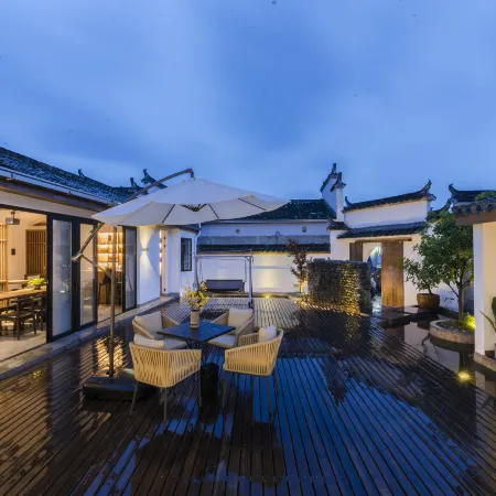 Yueyin Boshe Hongcun Holiday Guesthouse