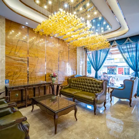 Jiaheyue Hotel (Guigang International Shenghuo Port High Speed Railway Station)