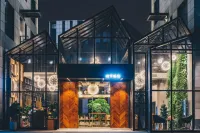 麗呈別院·城市琪遇（秀沿路地鐵站店） 裘天寶銀樓(康沈路店)附近的飯店
