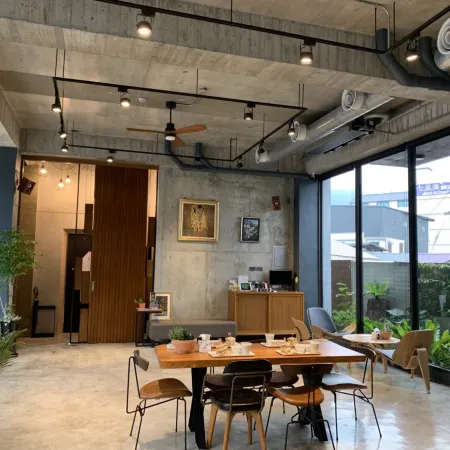Come Sit Hostel Отели рядом с достопримечательностью «Пляж Чисинтан»
