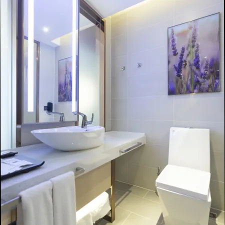Lavande Hotel (Chifeng High Speed ​​Railway Station)