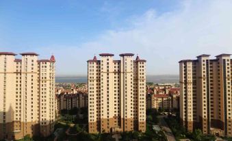 Liangzi Seaview Family Apartment (Laoting Tangshanwan Shop)