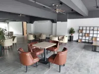 在路上速泊公寓（華天涉外職業技術學院南洋職業學院店） 后村附近的飯店
