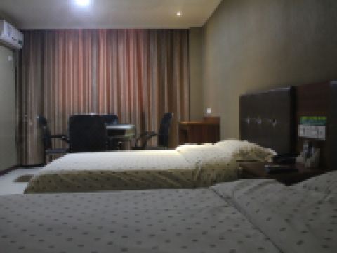 名仕连锁酒店(阜阳泉颍店) - 商务标准间