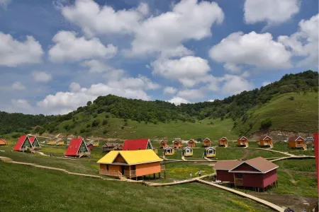 Guanshan Grassland RV Camp Hotel