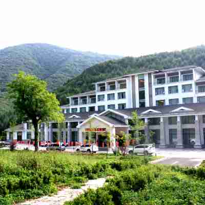 Shennong Hotel Hotel Exterior