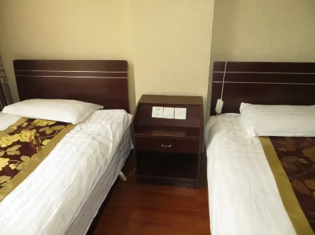 Xi Qian Xing Nan Qiao Business Hotel Отели рядом с достопримечательностью «Wenchuan Museum»