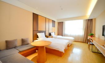 Ji Hotel (Lianyungang Liqun Plaza Chaoyang East Road)