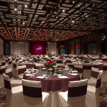 Silks Place Tainan Отели рядом с достопримечательностью «Храм Вуфэй»