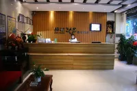 Yijia 365 Hotel Chain (Quzhou Jianshe Street Branch)