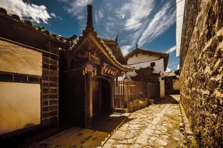 Lijiang Wonderland Inn Отели в г. Лицзян