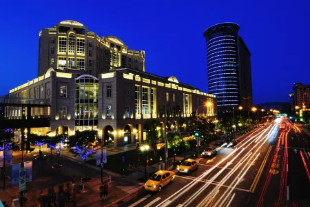 Hotel éclat Отели рядом с достопримечательностью «Тайбэйский зоопарк»