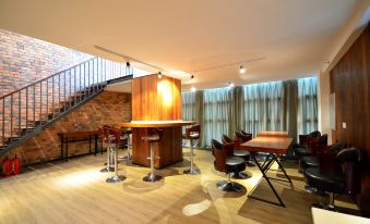 Jingkaisi Hotel (Taojialing Subway Station Renxinhui Branch)