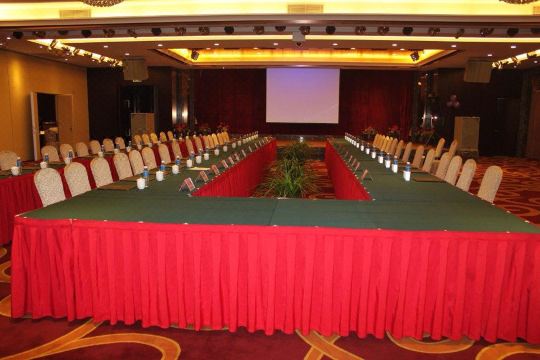 로열 메트로폴리탄 호텔