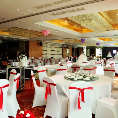 Donghua Hotel