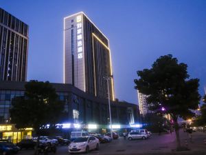 Home Inn Select Hotel (Xuzhou Yunlong Wanda Plaza Branch)