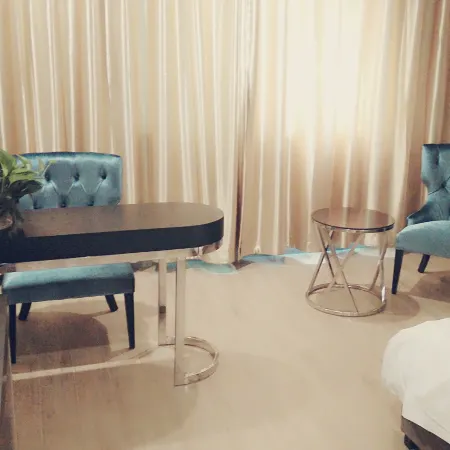 Qingmu Hotel (Zhenjiang Danyang Houxiang Central Street)