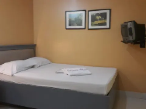 Bedbox Hotel Manila Hotels in Quiapo