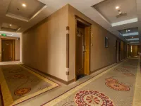 Super 8 Hotel (Beijing Fengbo Metro Station) Hotels near Fengbo Station