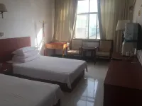Luohe Hongda Hotel (Luohe Station)