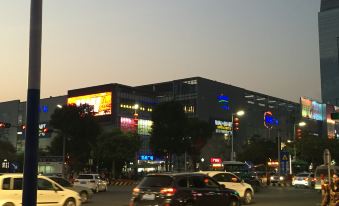 Youhe Service Apartment (Foshan Nanhai Avenue Beiguicheng Metro Station)