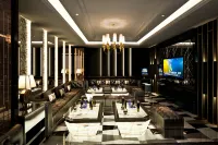 Beihai Manhattan Hotel (High Speed Railway Station Golden Beach)