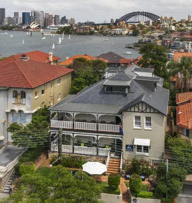 Cremorne Point Manor Hotels near Taronga Zoo Sydney