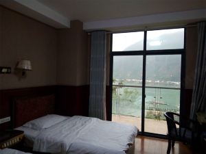 Wushan Zhihao Business Hotel