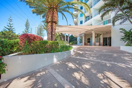 Crystal Bay on the Broadwater