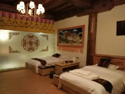 Shangri-La Shuopeng Tianyijiao Tibetan Homestay Hotels near Wangyeju Camping Base