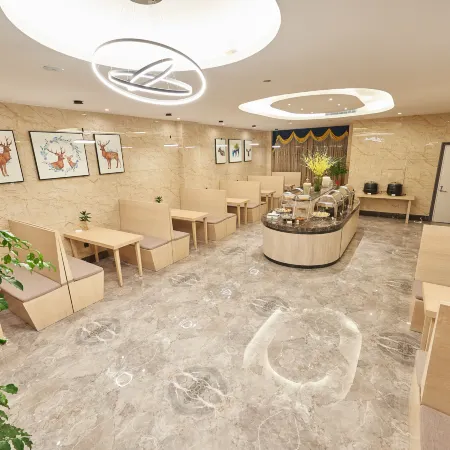 New Day Hotel (Wanda Branch, Siqian Street, Longwan Airport, Wenzhou) Отели рядом с Аэропорт Вэньчжоу