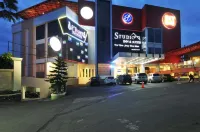 Studio Inn & Suites Semarang Hotel dekat ASM Santa Maria Semarang