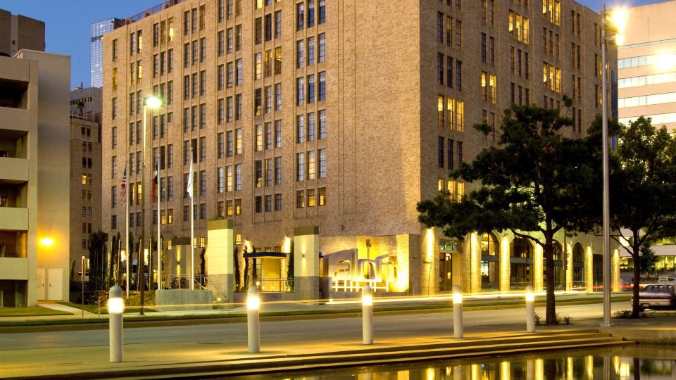 Aloft Dallas Downtown