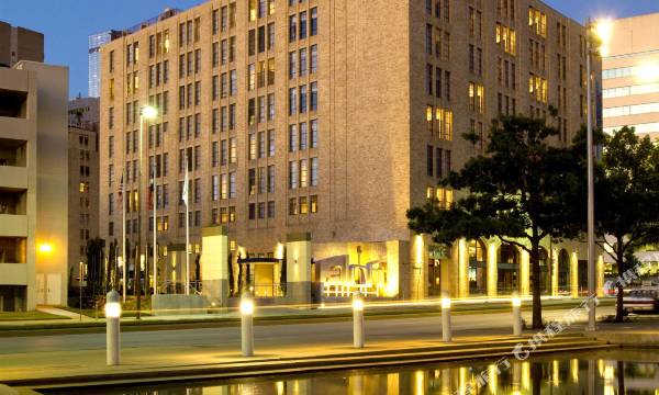 Aloft Dallas Downtown