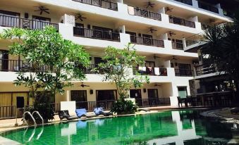 Top Floor @ Surin Gate Phuket