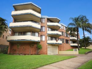 Tindarra Apartments