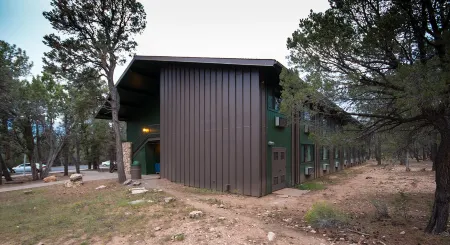 Yavapai Lodge