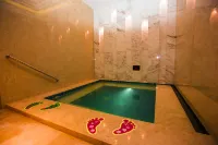 Oriental Hawaii Hotel (Heihe Central Pedestrian Street Shop) - Spa