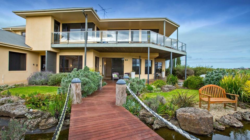 Hilltop Apartments Phillip Island - Adults Only