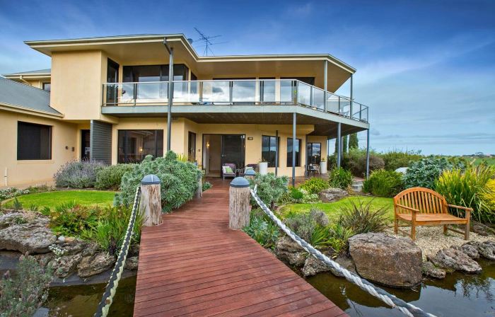 Hilltop Apartments Phillip Island - Adults Only