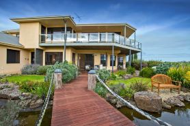 Hilltop Apartments Phillip Island - Adults Only