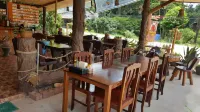 Khao Sok Country Resort
