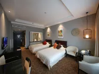 Oriental Land Resort (Hotel) Отели рядом с достопримечательностью «Парк Ориентал-Лэнд»
